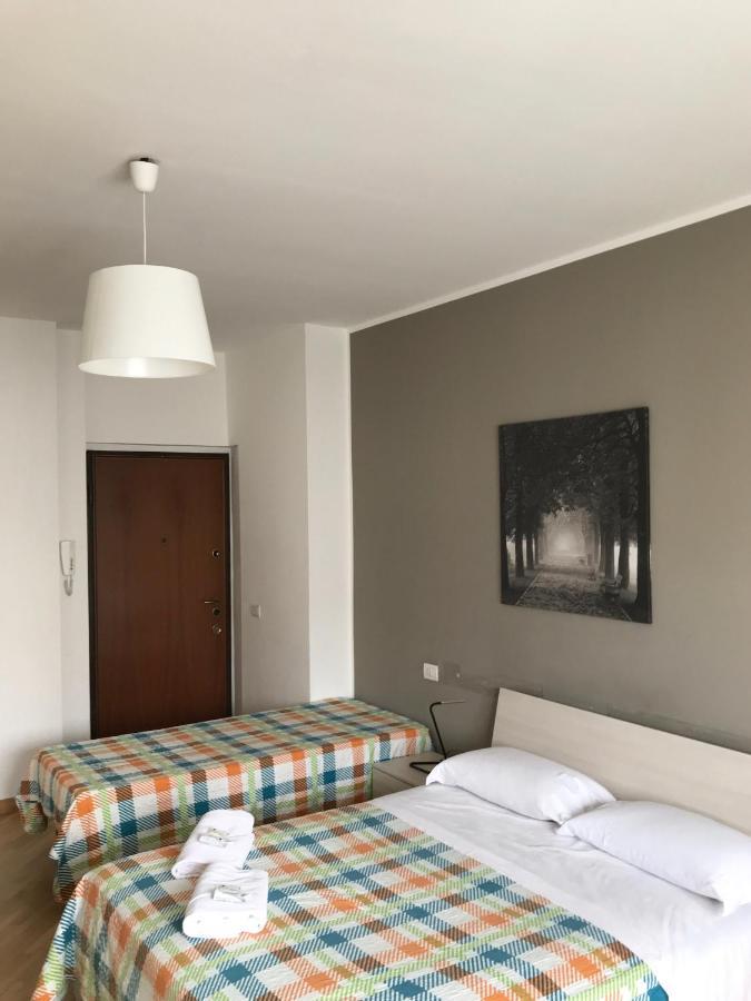 Guest House Brianza Room Milano Esterno foto